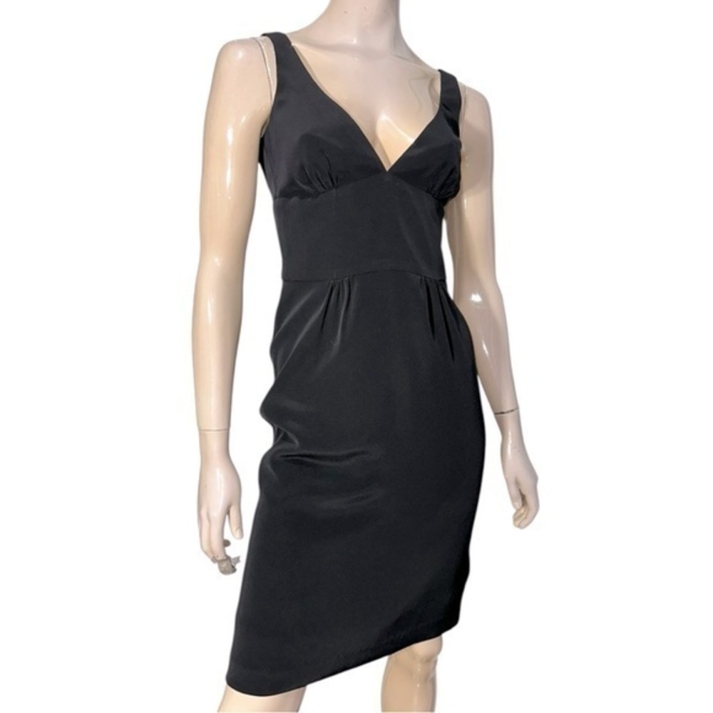 Trina Turk Vintage Women’s Size 2 Black Plunge Neckline Knee Length Dress